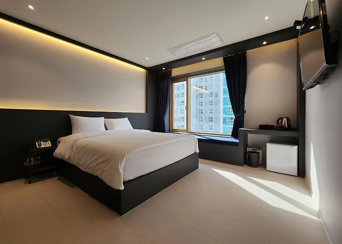 Gold Stone Hotel