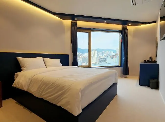 Gold Stone Hotel
