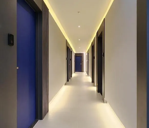 Gold Stone Hotel 3*