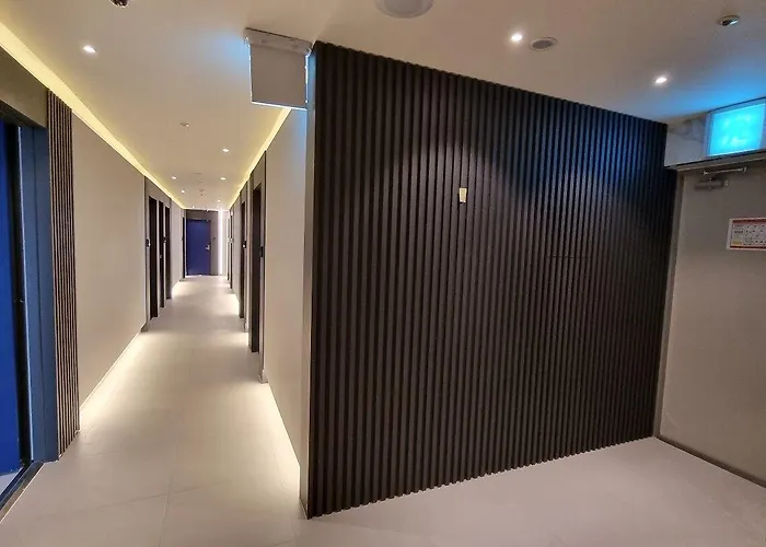 Gold Stone Hotel 3*